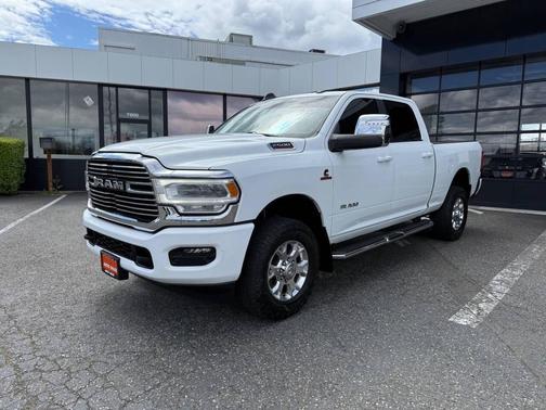 Bright White Clearcoat 2024 RAM 2500 Laramie Crew Cab 4x4 6'4' Box