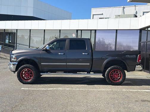 Granite Crystal Metallic Clearcoat 2017 RAM 2500 Laramie Crew Cab 4x4 6'4' Box