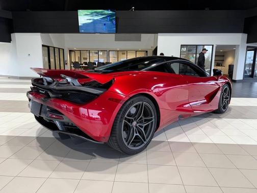 Memphis Red 2018 McLaren 720S Performance