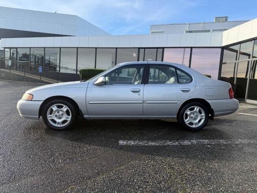 2001 Nissan Altima GLE