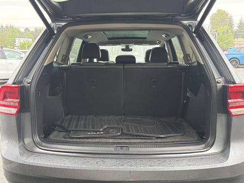 Pacific Blue Metallic 2019 Volkswagen Atlas 3.6L SE w/Technology