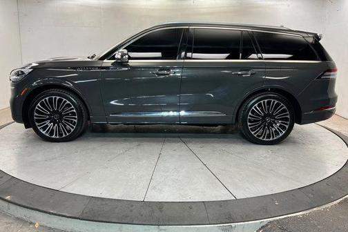 CHROMA CAVIAR DARK GRAY MET 2020 Lincoln Aviator Black Label AWD