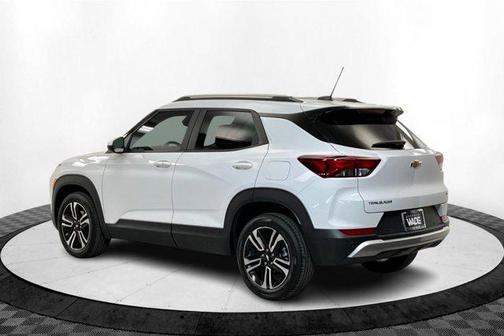 Summit White 2025 Chevrolet Trailblazer LT