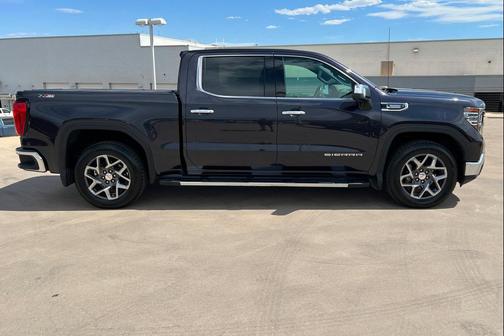 Titanium Rush Metallic 2023 GMC Sierra 1500 SLT