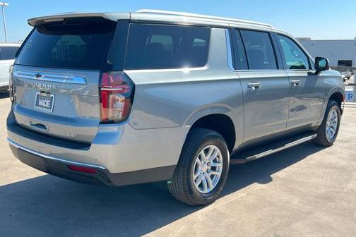 2023 Chevrolet Suburban LT