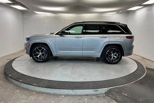 2024 Jeep Grand Cherokee Summit