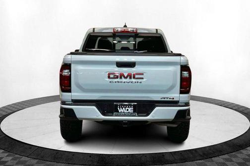 2024 GMC Canyon AT4