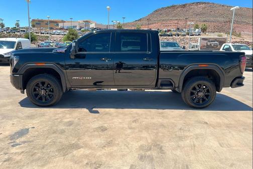Onyx Black 2025 GMC Sierra 2500 AT4