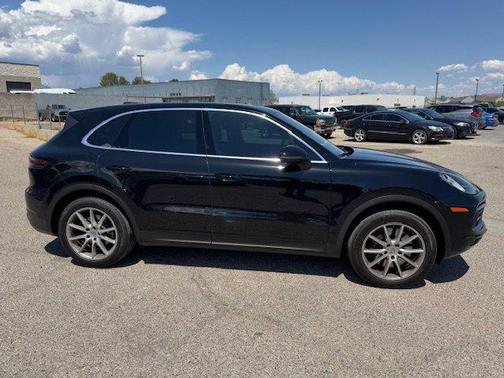 2023 Porsche Cayenne