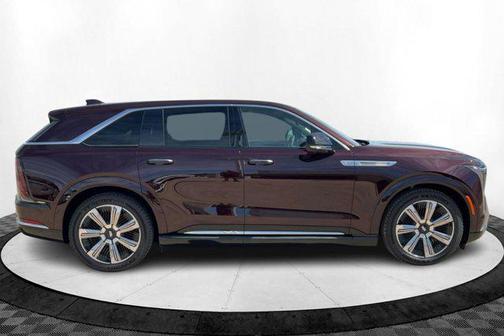 2025 Cadillac Escalade IQ Luxury 2