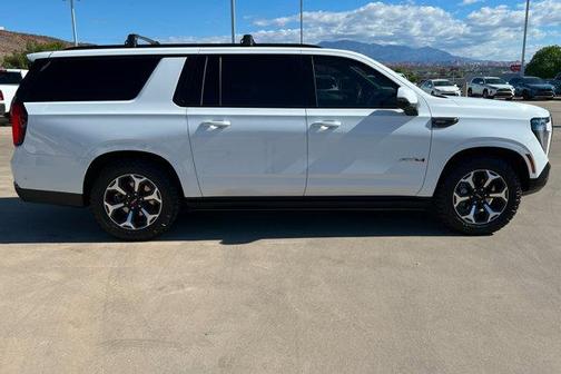 Summit White 2025 GMC Yukon XL 4WD AT4 Ultimate