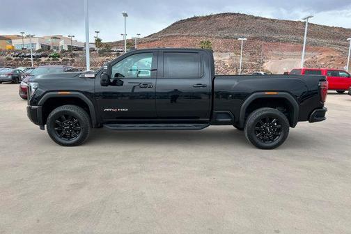 2025 GMC Sierra 3500 AT4