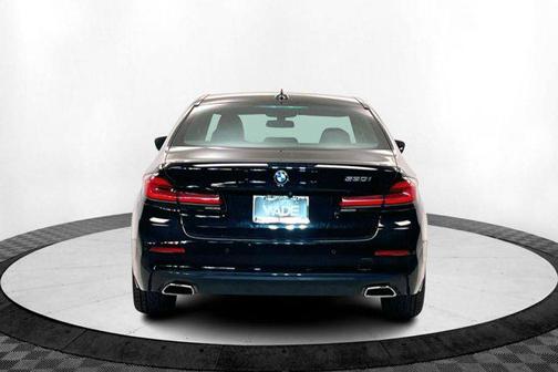 2021 BMW 530 530i