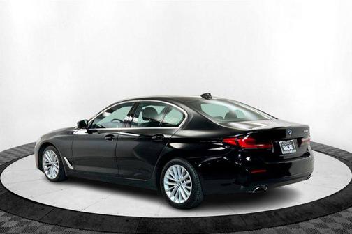 2021 BMW 530 530i