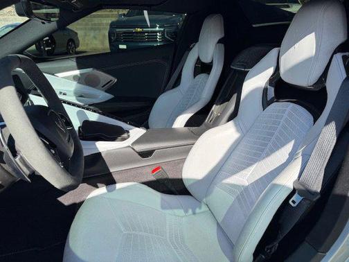2023 Chevrolet Corvette Stingray w/2LT