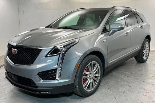 Argent Silver Metallic 2026 Cadillac XT5 Sport
