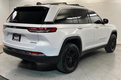 Bright White Clearcoat 2022 Jeep Grand Cherokee Limited