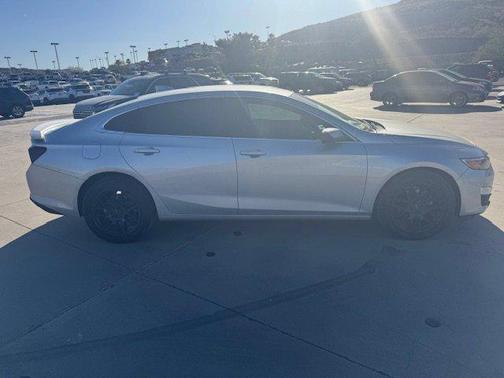 2021 Chevrolet Malibu FWD RS