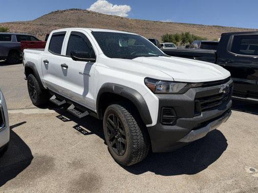 Summit White 2023 Chevrolet Colorado Trail Boss