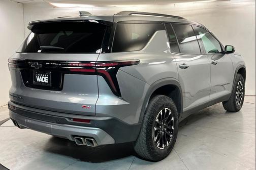 Sterling Gray Metallic 2025 Chevrolet Traverse AWD Z71