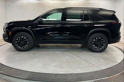 Mosaic Black Metallic 2026 Chevrolet Traverse AWD Z71