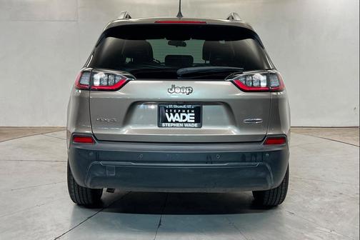 Light Brownstone Pearlcoat 2019 Jeep Cherokee Latitude Plus