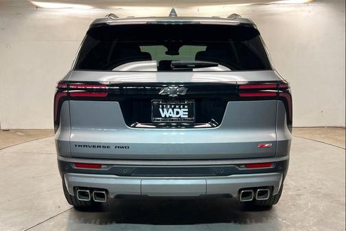 Sterling Gray Metallic 2025 Chevrolet Traverse AWD Z71