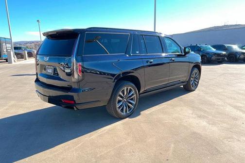 2022 Cadillac Escalade ESV Sport Platinum