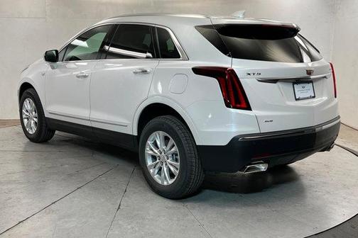 Crystal White Tricoat 2026 Cadillac XT5 Luxury