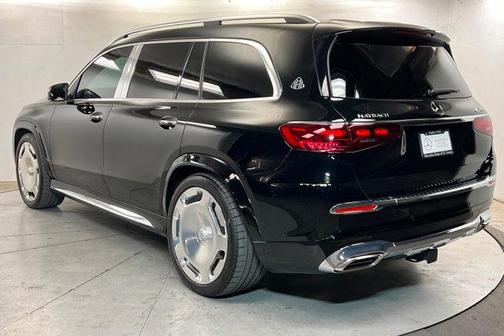 Black 2024 Mercedes-Benz Maybach GLS 600 4MATIC