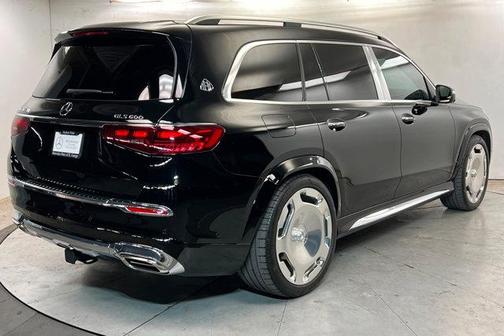 Black 2024 Mercedes-Benz Maybach GLS 600 4MATIC