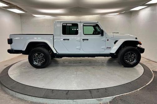 2025 Jeep Gladiator Mojave X