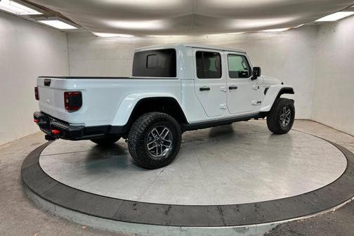 2025 Jeep Gladiator Mojave X