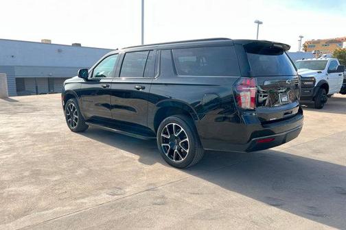 2022 Chevrolet Suburban RST