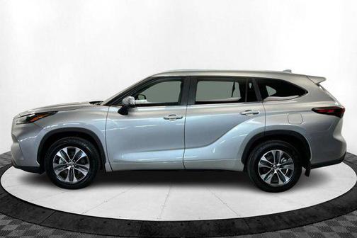 2024 Toyota Highlander Hybrid XLE