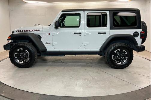 Bright White Clearcoat 2026 Jeep Wrangler Rubicon