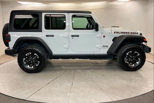 Bright White Clearcoat 2026 Jeep Wrangler Rubicon
