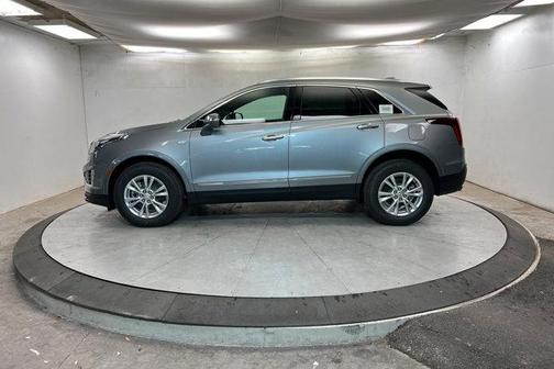 Argent Silver Metallic 2026 Cadillac XT5 Luxury