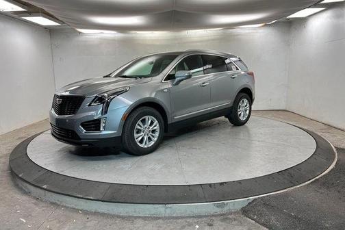 Argent Silver Metallic 2026 Cadillac XT5 Luxury
