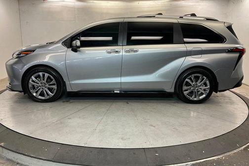 Celestial Silver Metallic 2024 Toyota Sienna Platinum