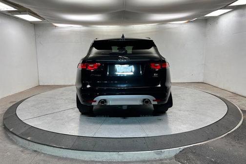 2017 Jaguar F-PACE S