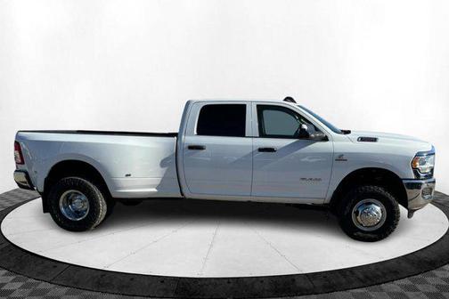 2020 RAM 3500 Tradesman Crew Cab 4x4 8' Box
