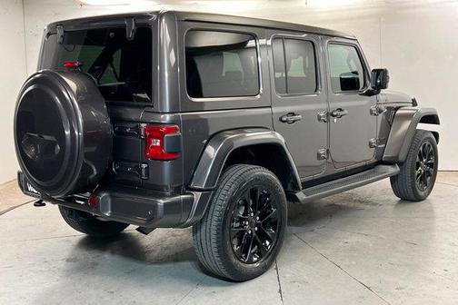 GRANITE CRYSTAL METALLIC 2021 Jeep Wrangler Unlimited Sahara