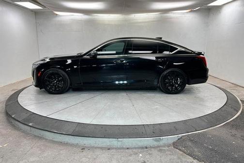 2022 Cadillac CT5 Luxury