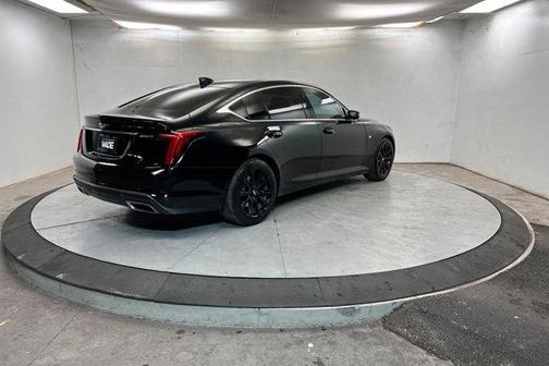 2022 Cadillac CT5 Luxury