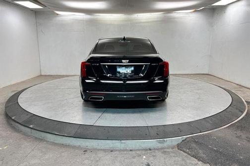 2022 Cadillac CT5 Luxury