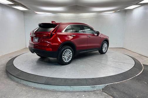 2024 Cadillac XT4 Luxury