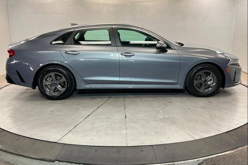 Everlasting Silver 2021 Kia K5 LXS