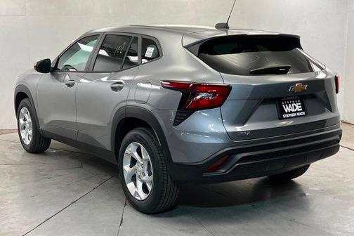 Sterling Gray Metallic 2026 Chevrolet Trax LS