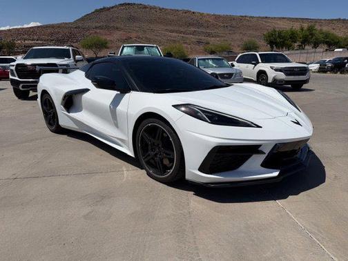 Arctic White 2023 Chevrolet Corvette Stingray w/2LT